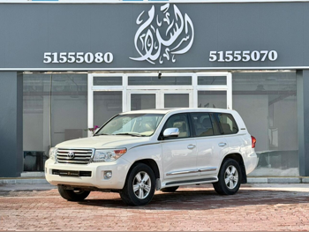 Toyota  Land Cruiser  GXR  2015  Automatic  186,000 Km  6 Cylinder  Four Wheel Drive (4WD)  SUV  White