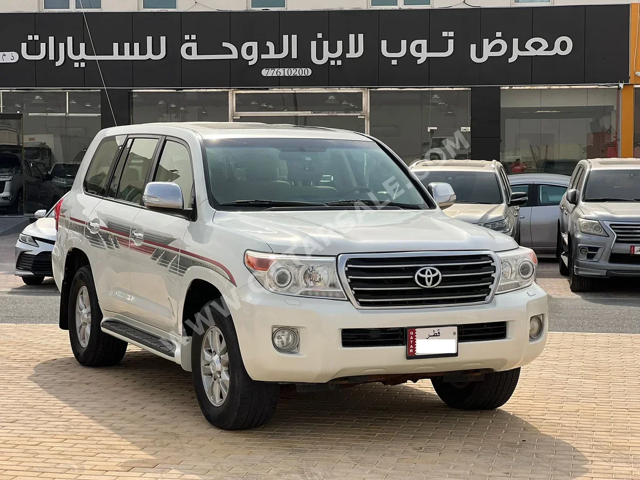 Toyota  Land Cruiser  GXR  2012  Automatic  335,000 Km  8 Cylinder  Four Wheel Drive (4WD)  SUV  White