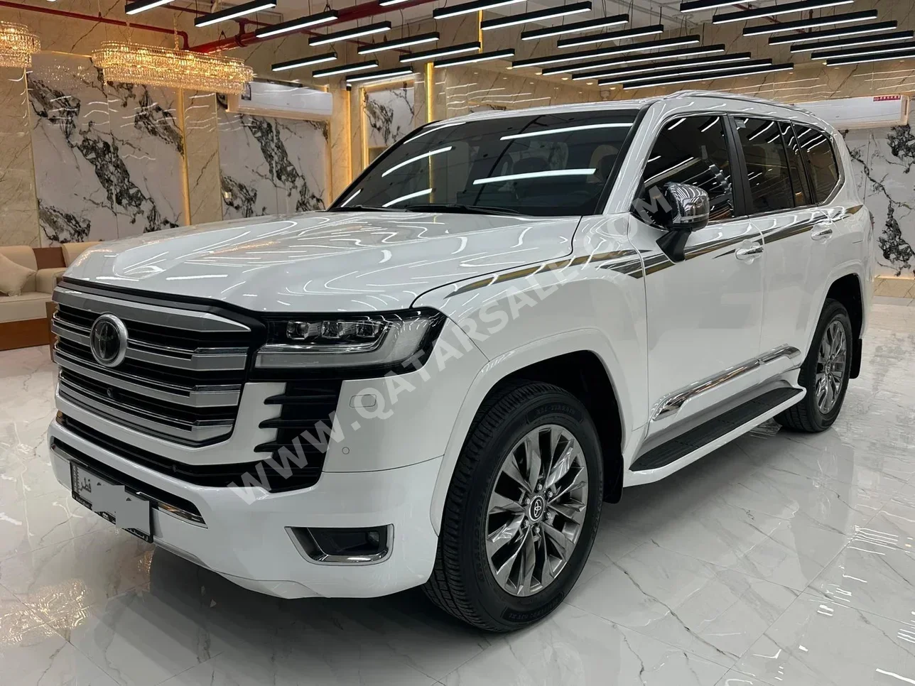 Toyota  Land Cruiser  VXR Twin Turbo  2022  Automatic  121,000 Km  6 Cylinder  Four Wheel Drive (4WD)  SUV  White