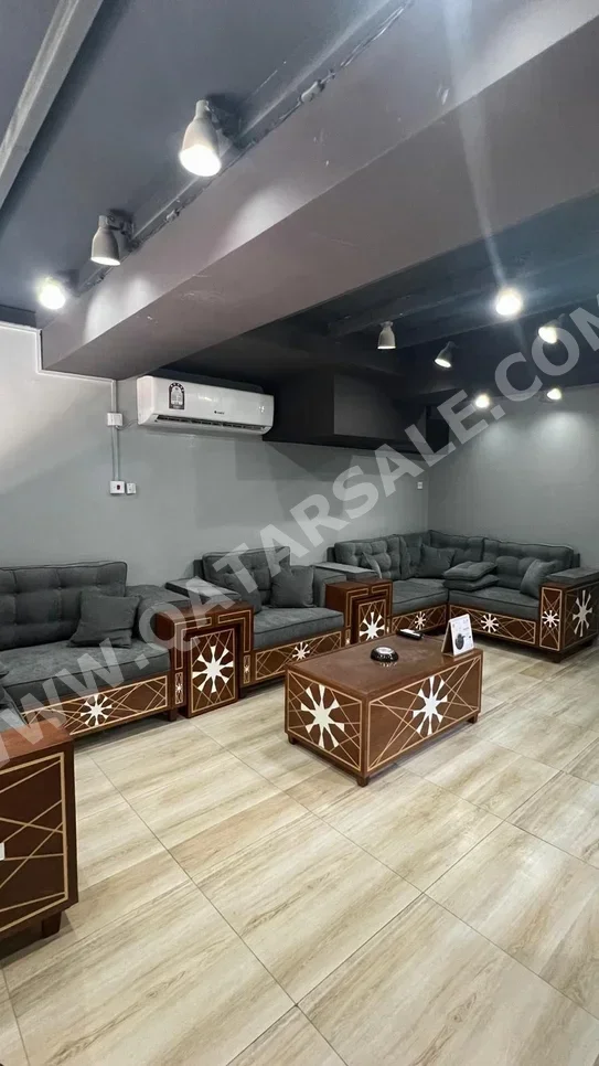 كراسي مكتب - كرسي جانبي  - بنى