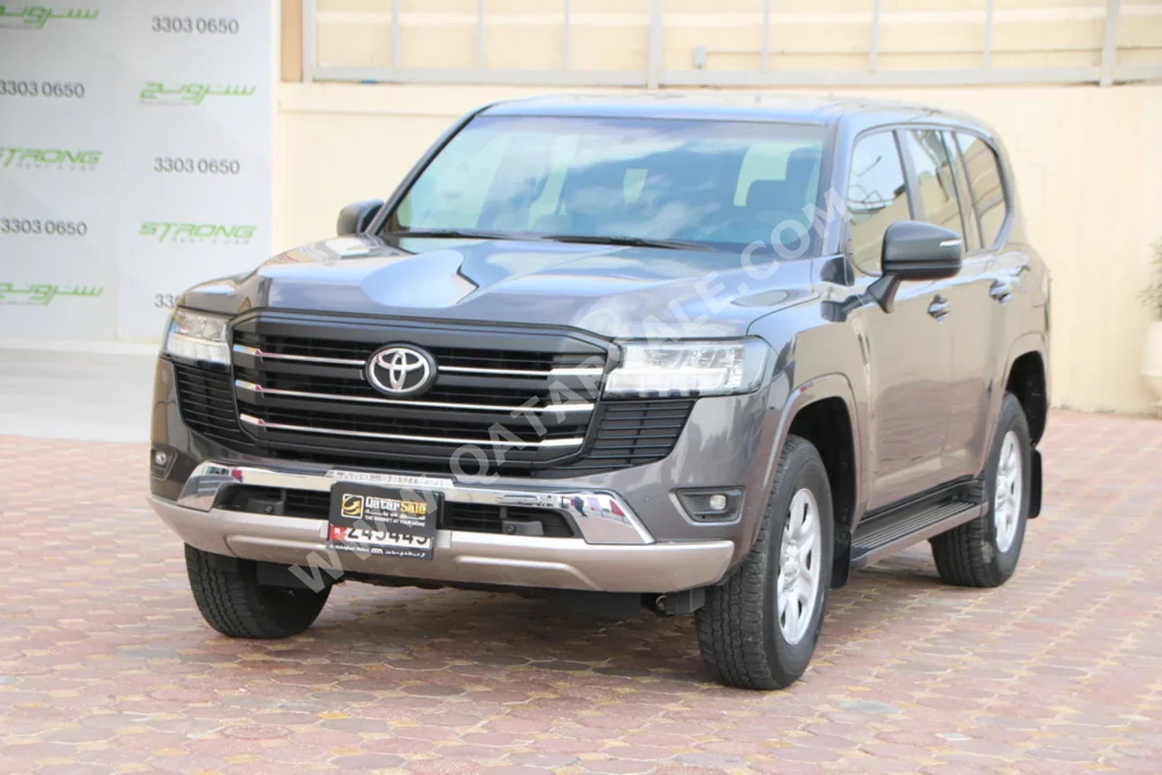 Toyota  Land Cruiser  GX  2024  Automatic  45,000 Km  6 Cylinder  Four Wheel Drive (4WD)  SUV  Gray