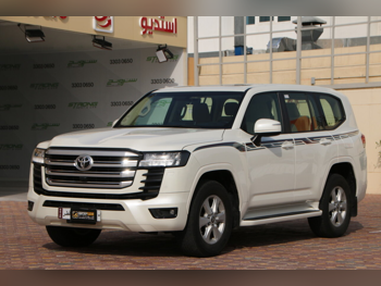 تويوتا  لاند كروزر  جي اكس ار توين توربو  2023  اوتوماتيك  54,000 كم  6 سلندر  دفع رباعي  اس يو في  أبيض  تحت الضمان