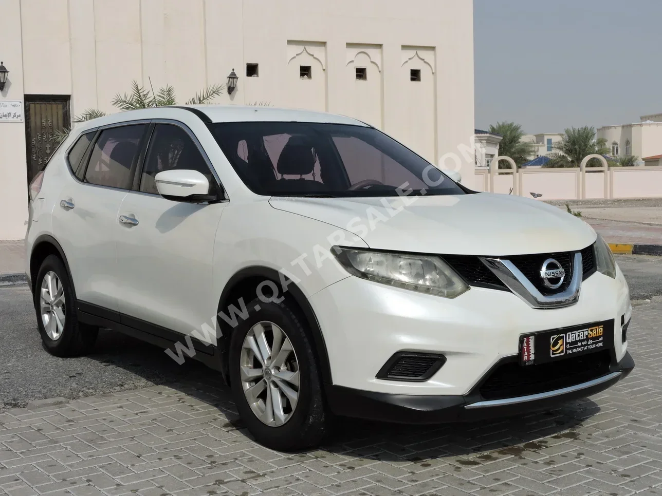 Nissan  X-Trail  2017  Automatic  176,850 Km  4 Cylinder  Four Wheel Drive (4WD)  SUV  White