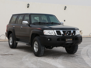 نيسان  باترول  جي ال  2023  اوتوماتيك  900 كم  6 سلندر  دفع رباعي  اس يو في  أسود  تحت الضمان