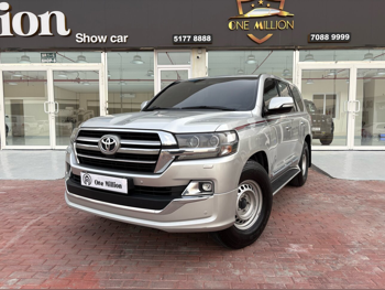 تويوتا  لاند كروزر  جي اكس ار - غراند تورينغ  2020  اوتوماتيك  142,389 كم  8 سلندر  دفع رباعي  اس يو في  رمادي و رصاصي