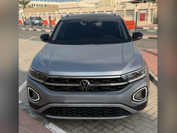 Volkswagen  T-Roc  Style  2023  Automatic  22,000 Km  4 Cylinder  Front Wheel Drive (FWD)  SUV  Gray and Black  With Warranty