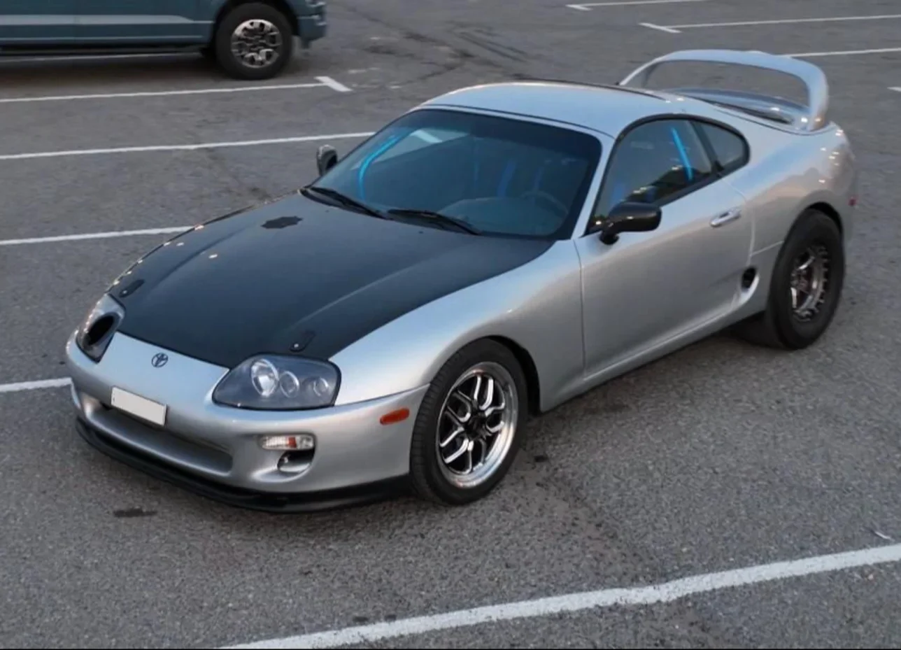 تويوتا  سوبرا  1993  عادي  53,000 كم  6 سلندر  دفع خلفي  كوبيه \ سبورت  فضي