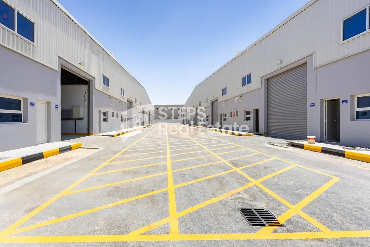 Warehouses & Stores - Al Wakrah  - Barkit Al Awamer  -Area Size: 450 Square Meter