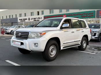 تويوتا  لاند كروزر  جي اكس ار  2012  اوتوماتيك  388,000 كم  8 سلندر  دفع رباعي  اس يو في  أبيض