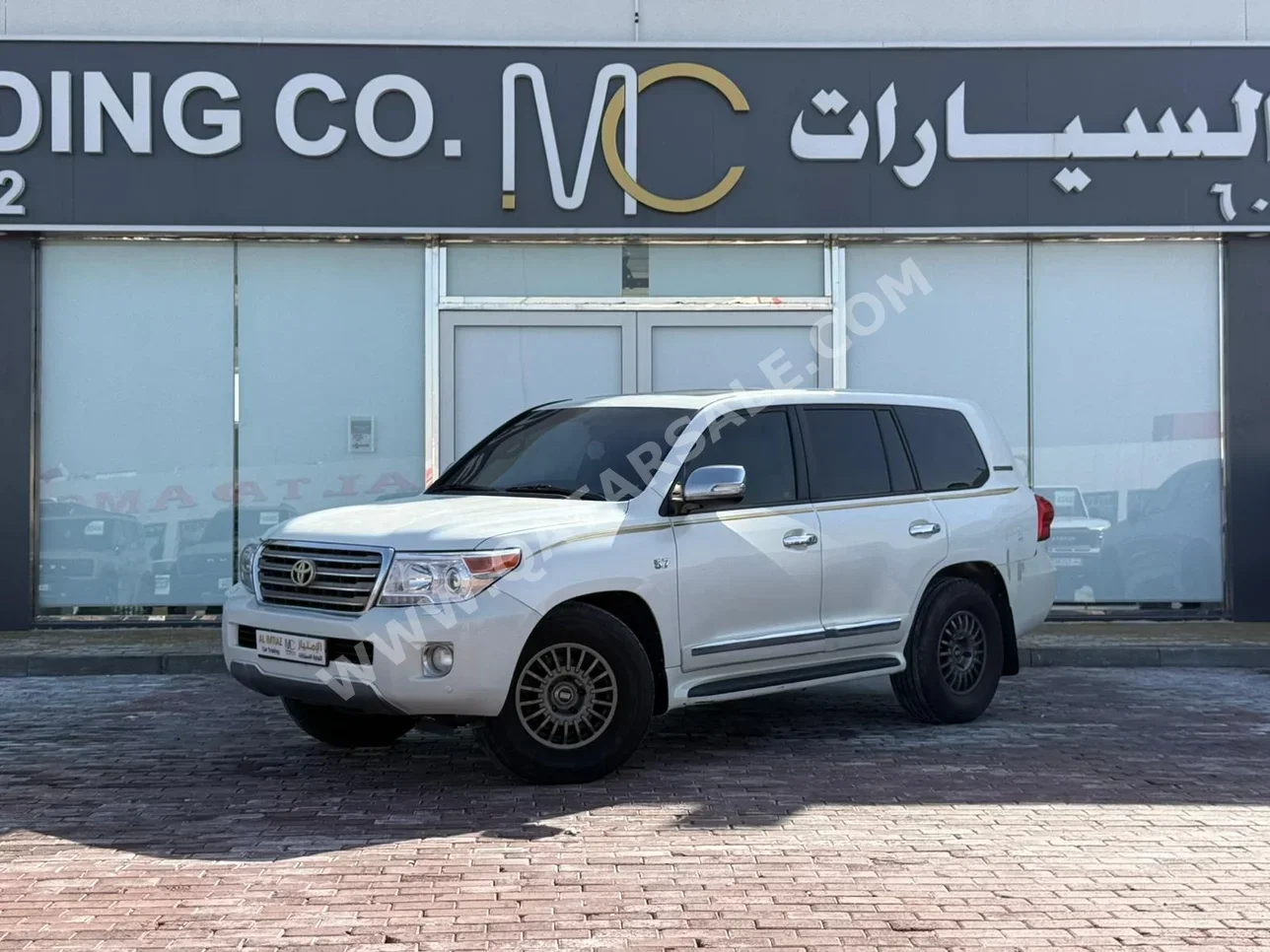 Toyota Land Cruiser VXR 2012 Automatic 379,000 Km 8 Cylinder Four Wheel Drive (4WD) SUV White