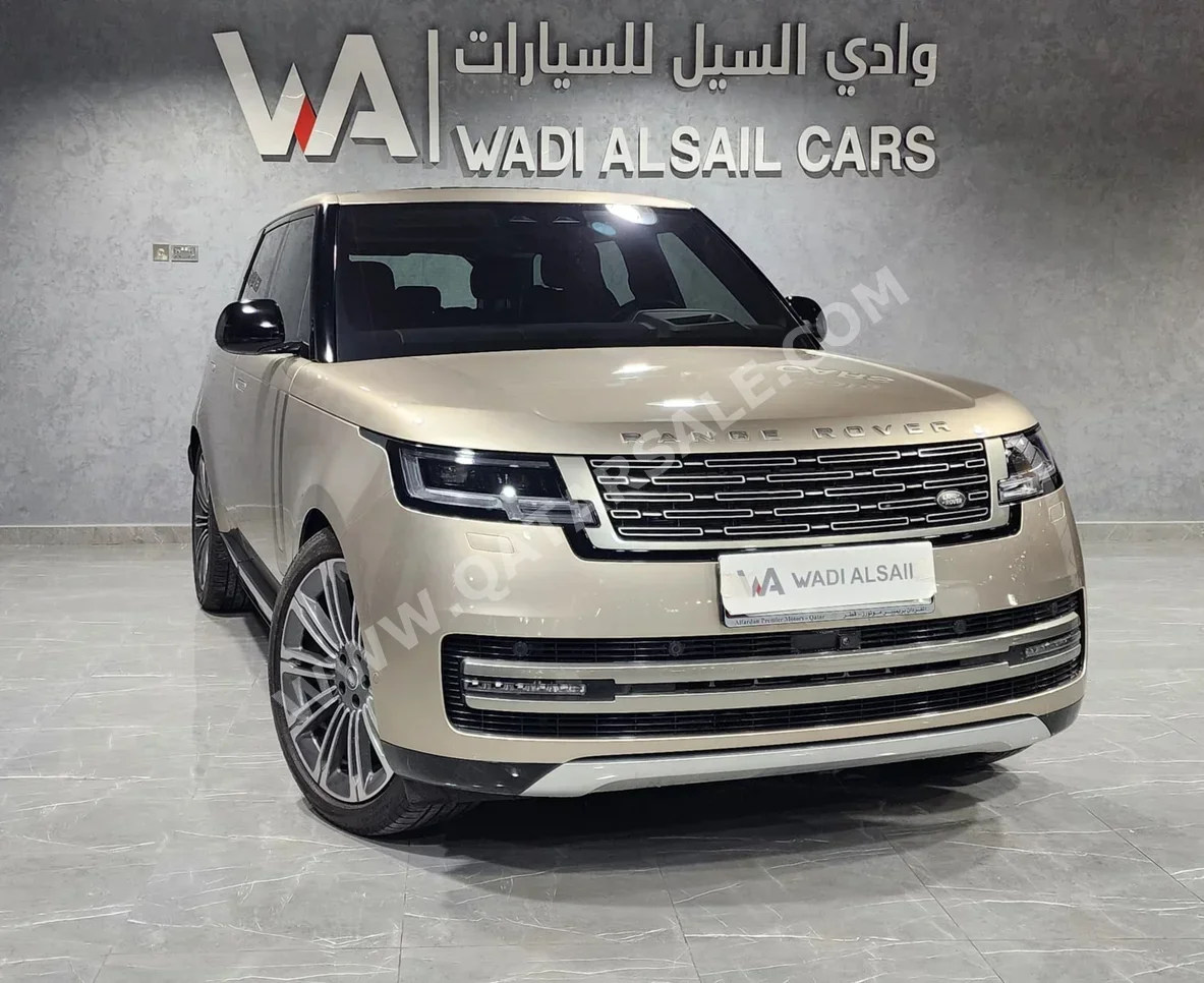 Land Rover  Range Rover  Vogue  2022  Automatic  33,000 Km  8 Cylinder  Four Wheel Drive (4WD)  SUV  Gold  With Warranty