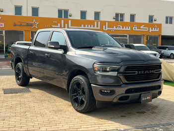 دودج  رام  1500  2022  اوتوماتيك  50,000 كم  8 سلندر  دفع رباعي  بيكب  رمادي