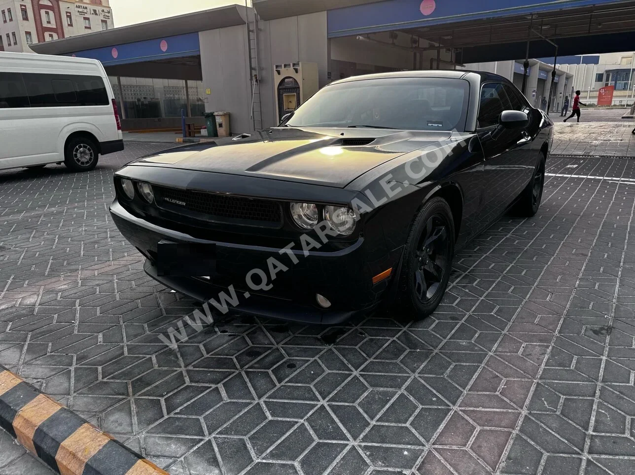 دودج  تشالنجر  2013  اوتوماتيك  180,000 كم  6 سلندر  دفع خلفي  كوبيه \ سبورت  أسود