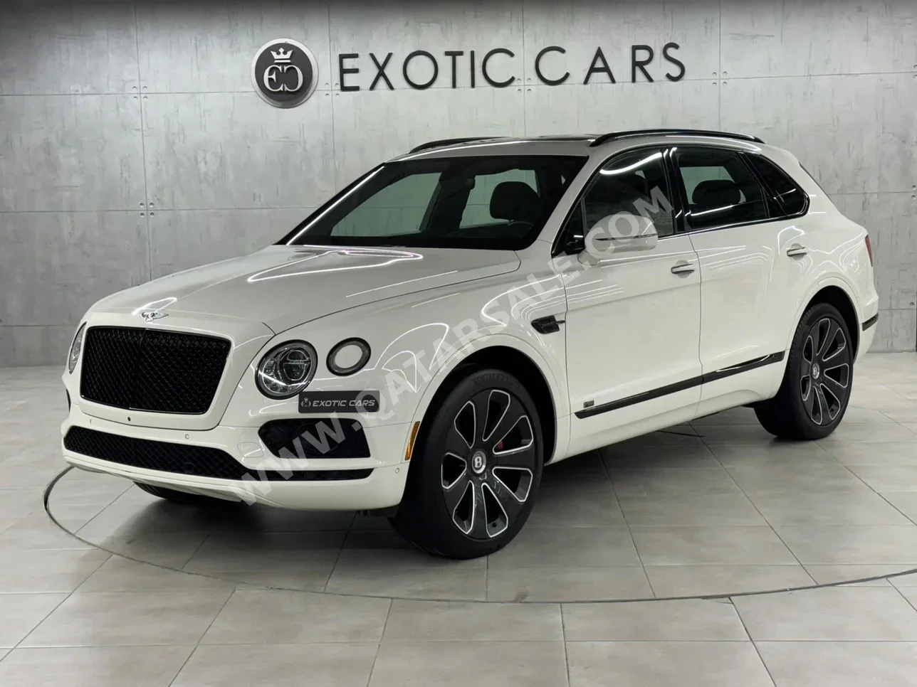 Bentley  Bentayga  2020  Automatic  83,000 Km  8 Cylinder  Four Wheel Drive (4WD)  SUV  White