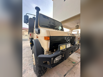 مرسيدس - بنز  يونيموغ  1700 ال  1983  عادي  7,230 كم  8 سلندر  دفع رباعي  بيكب  بيج