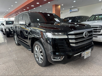 تويوتا  لاند كروزر  في اكس توين توربو  2022  اوتوماتيك  135,000 كم  6 سلندر  دفع رباعي  اس يو في  أسود