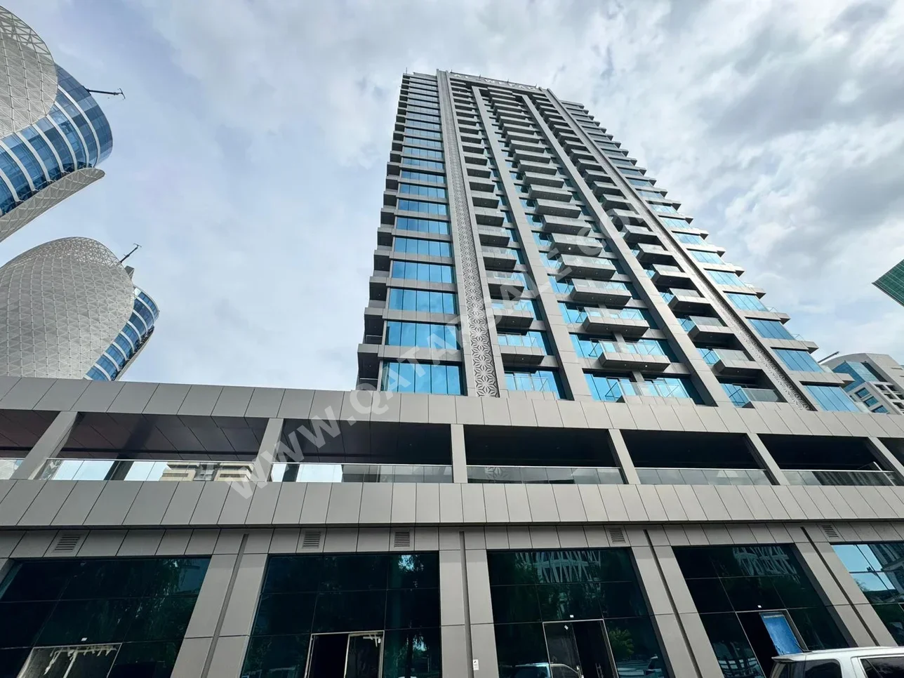 Commercial Shops - Not Furnished  - Lusail  For Rent  - Marina District