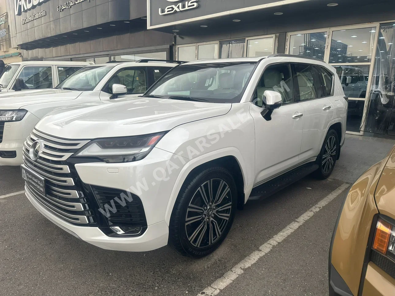 Lexus LX 600 Luxury 2023 Automatic 38,000 Km 6 Cylinder Four Wheel Drive (4WD) SUV White With Warranty