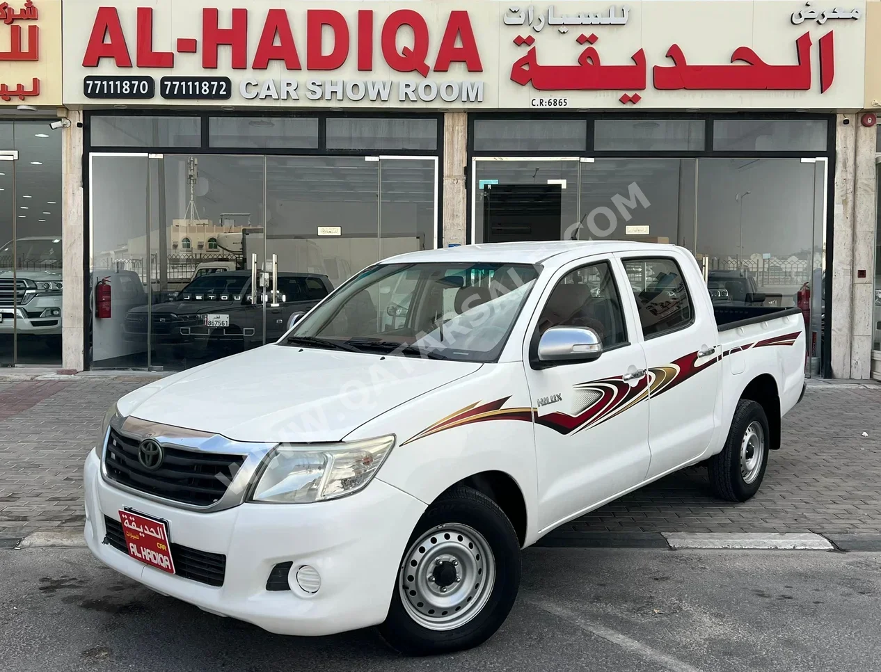 Toyota  Hilux  2012  Manual  182,000 Km  4 Cylinder  Four Wheel Drive (4WD)  Pick Up  White