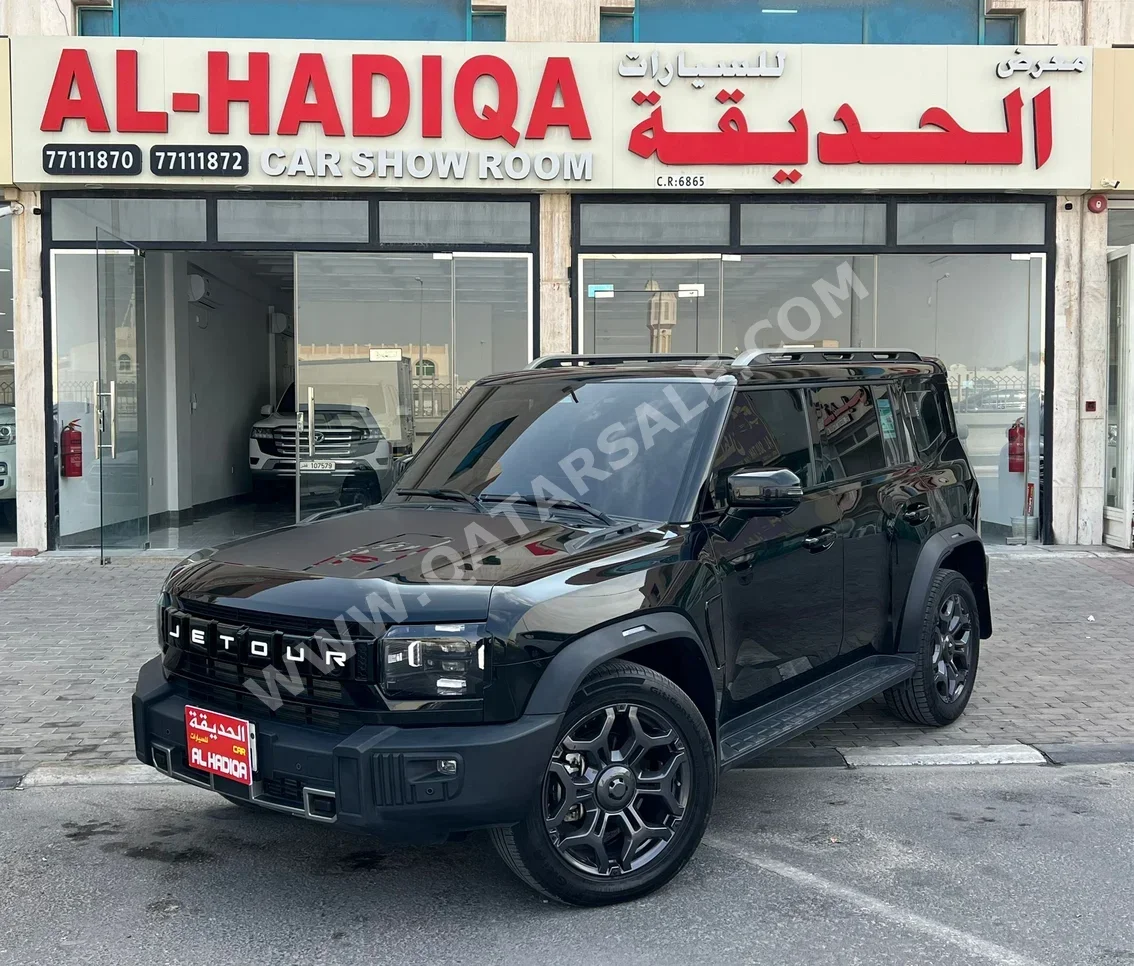 Jetour  T2  2025  Automatic  23,000 Km  4 Cylinder  Four Wheel Drive (4WD)  SUV  Black  With Warranty