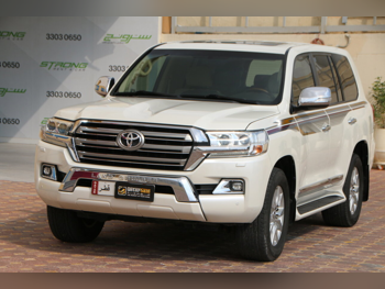 تويوتا  لاند كروزر  جي اكس ار  2016  اوتوماتيك  115,000 كم  8 سلندر  دفع رباعي  اس يو في  أبيض لؤلؤي