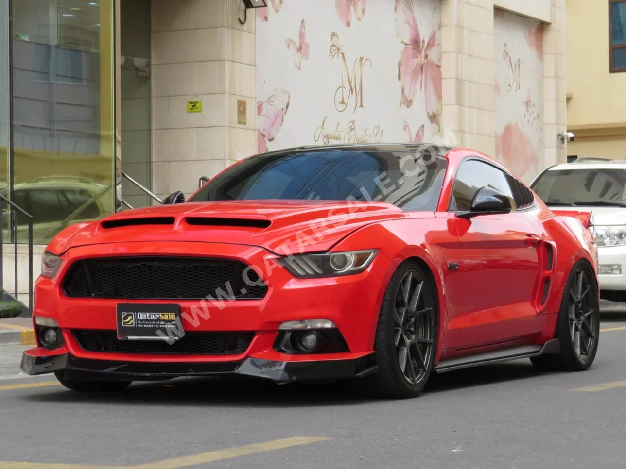 Ford  Mustang  GT  2016  Automatic  82,000 Km  8 Cylinder  Rear Wheel Drive (RWD)  Coupe / Sport  Red