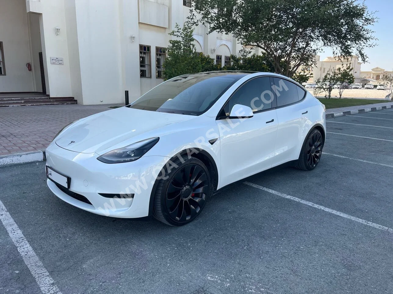 Tesla  Model Y  Performance  2024  Automatic  20,000 Km  0 Cylinder  All Wheel Drive (AWD)  Sedan  White  With Warranty