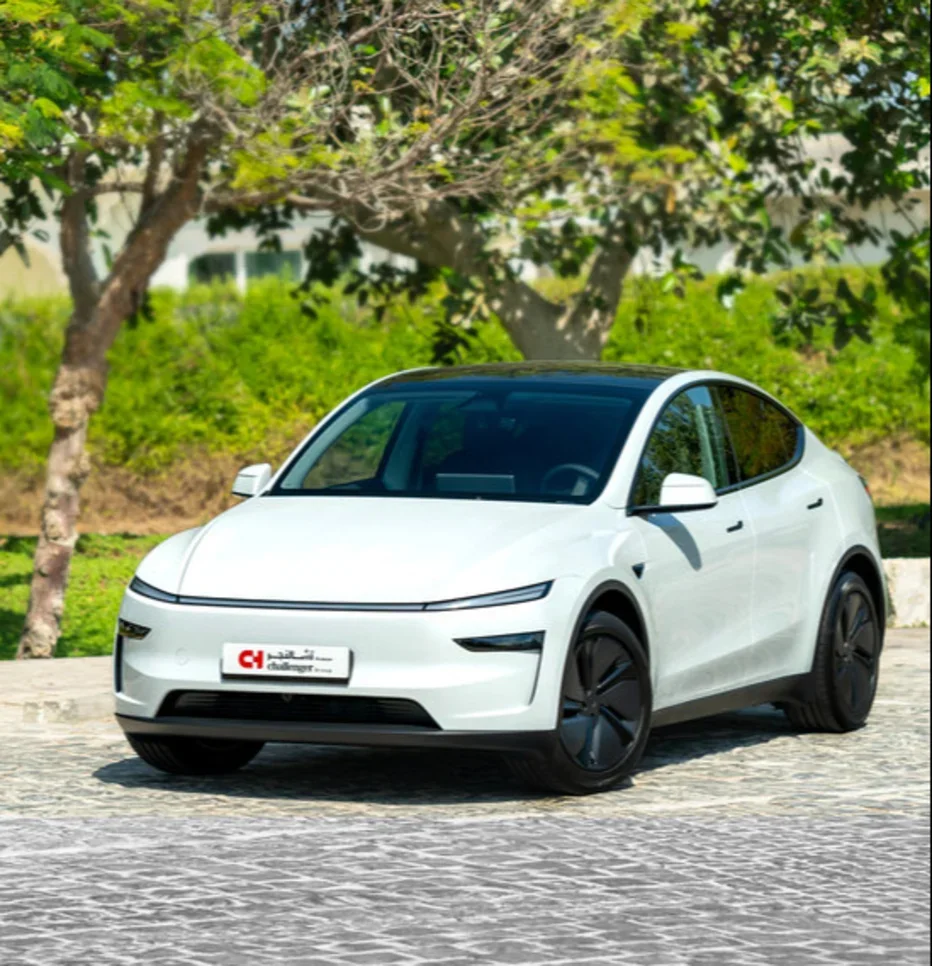 تسلا  موديل واي  اس يو في ( أي دبليو دي )  أبيض  2026