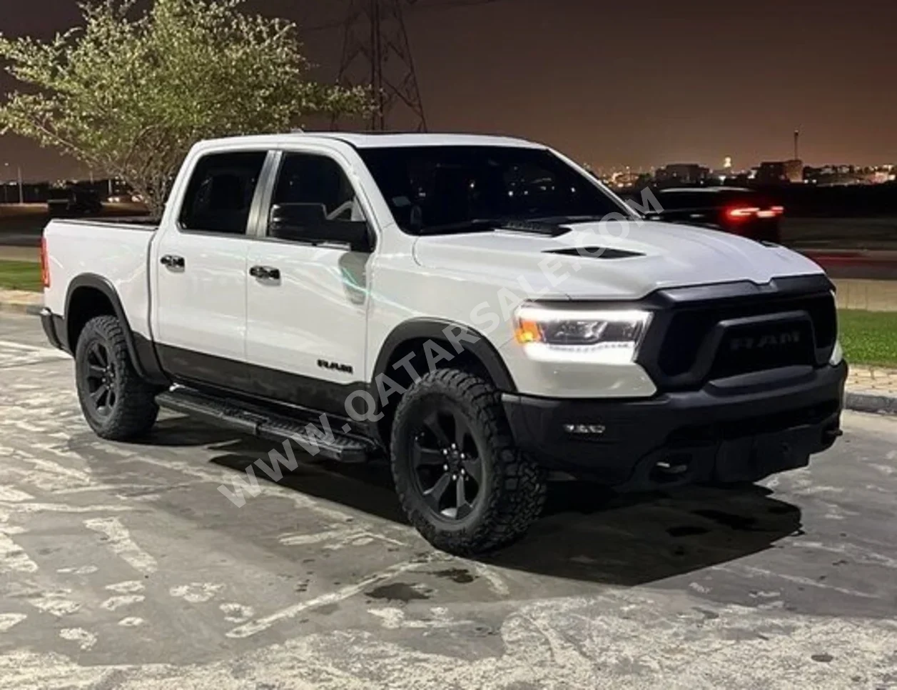 Dodge  Ram  Rebel  2023  Automatic  64,037 Km  8 Cylinder  Four Wheel Drive (4WD)  Pick Up  White  With Warranty