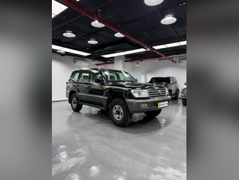 Toyota  Land Cruiser  VXR  2003  Automatic  599,000 Km  8 Cylinder  Four Wheel Drive (4WD)  SUV  Black