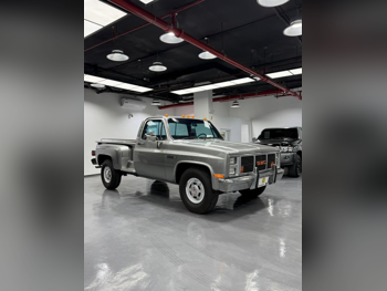 GMC  Sierra  Classic  1985  Manual  354,000 Km  8 Cylinder  Rear Wheel Drive (RWD)  Pick Up  Light Gray