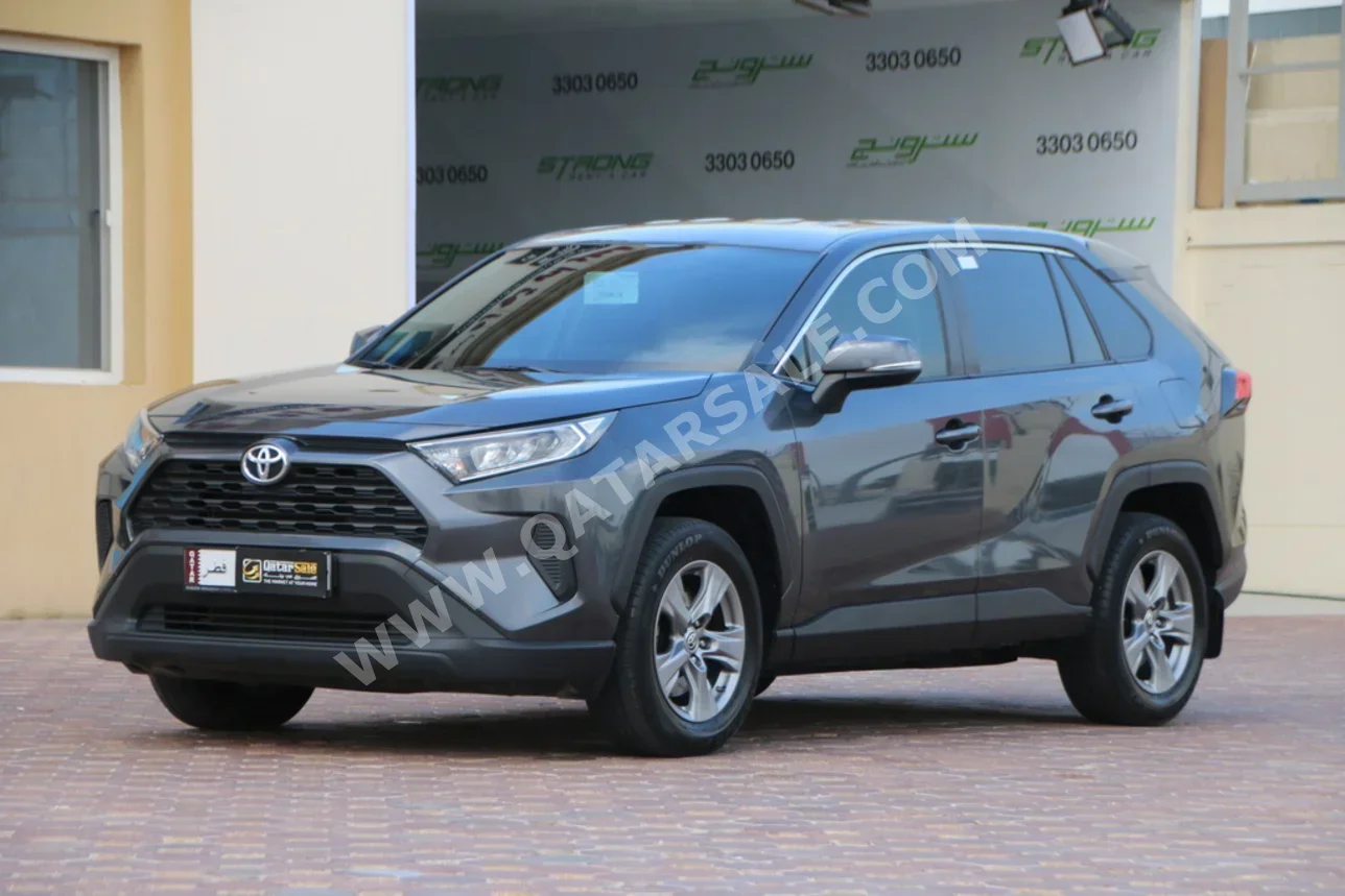 Toyota  Rav 4  2023  Automatic  45,000 Km  4 Cylinder  Four Wheel Drive (4WD)  SUV  Gray  With Warranty