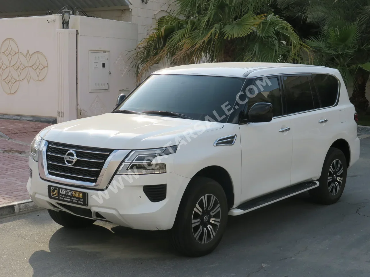 Nissan  Patrol  XE  2020  Automatic  125,500 Km  6 Cylinder  Four Wheel Drive (4WD)  SUV  White