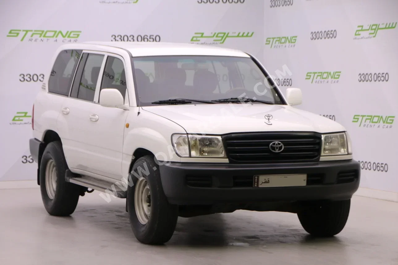 Toyota  Land Cruiser  GX  2005  Automatic  262,000 Km  6 Cylinder  Four Wheel Drive (4WD)  SUV  White