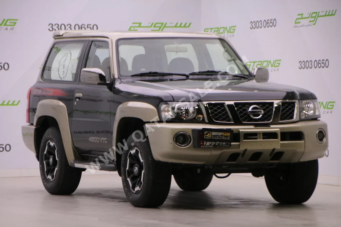 Nissan Patrol Super Safari 2021 Automatic 16,000 Km 6 Cylinder Four Wheel Drive (4WD) SUV Black and Gold With Warranty