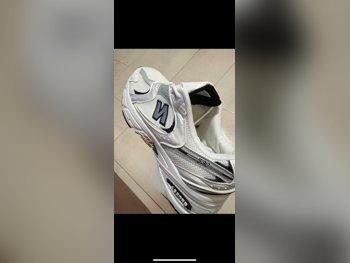 أحذية أبيض مقاس 42  ألمانيا  رجالي