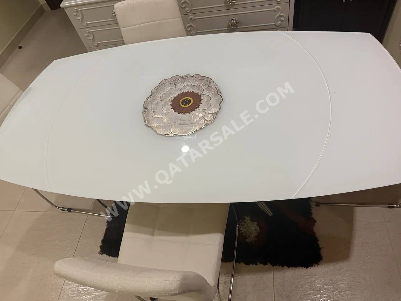 طاولة طعام مع كراسي  - أبيض