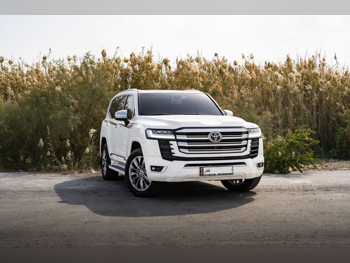 تويوتا  لاند كروزر  في اكس ار توين توربو  2024  اوتوماتيك  11,000 كم  6 سلندر  دفع رباعي  اس يو في  أبيض  تحت الضمان
