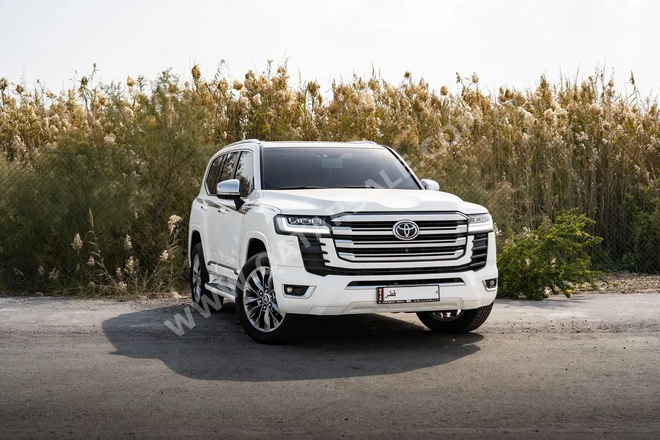 تويوتا  لاند كروزر  في اكس ار توين توربو  2024  اوتوماتيك  11,000 كم  6 سلندر  دفع رباعي  اس يو في  أبيض  تحت الضمان