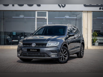 فوكس واغن  تيغوان  2.0 تي اس اي  2020  اوتوماتيك  90,000 كم  4 سلندر  دفع كلي مستمر  اس يو في  رمادي