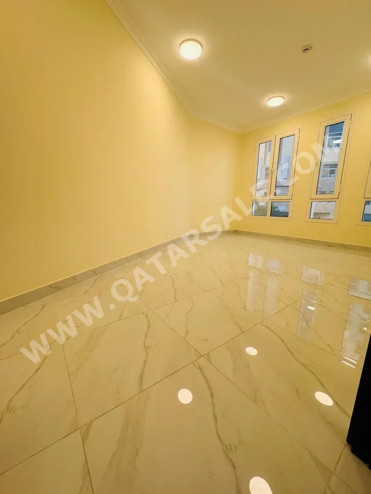 3 غرف نوم شقة للايجار في الدوحة - مشيرب غير مفروشة