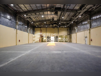 مخازن و مستودعات - الريان  - المنطقة الصناعية  -المساحة: 1000 متر مربع