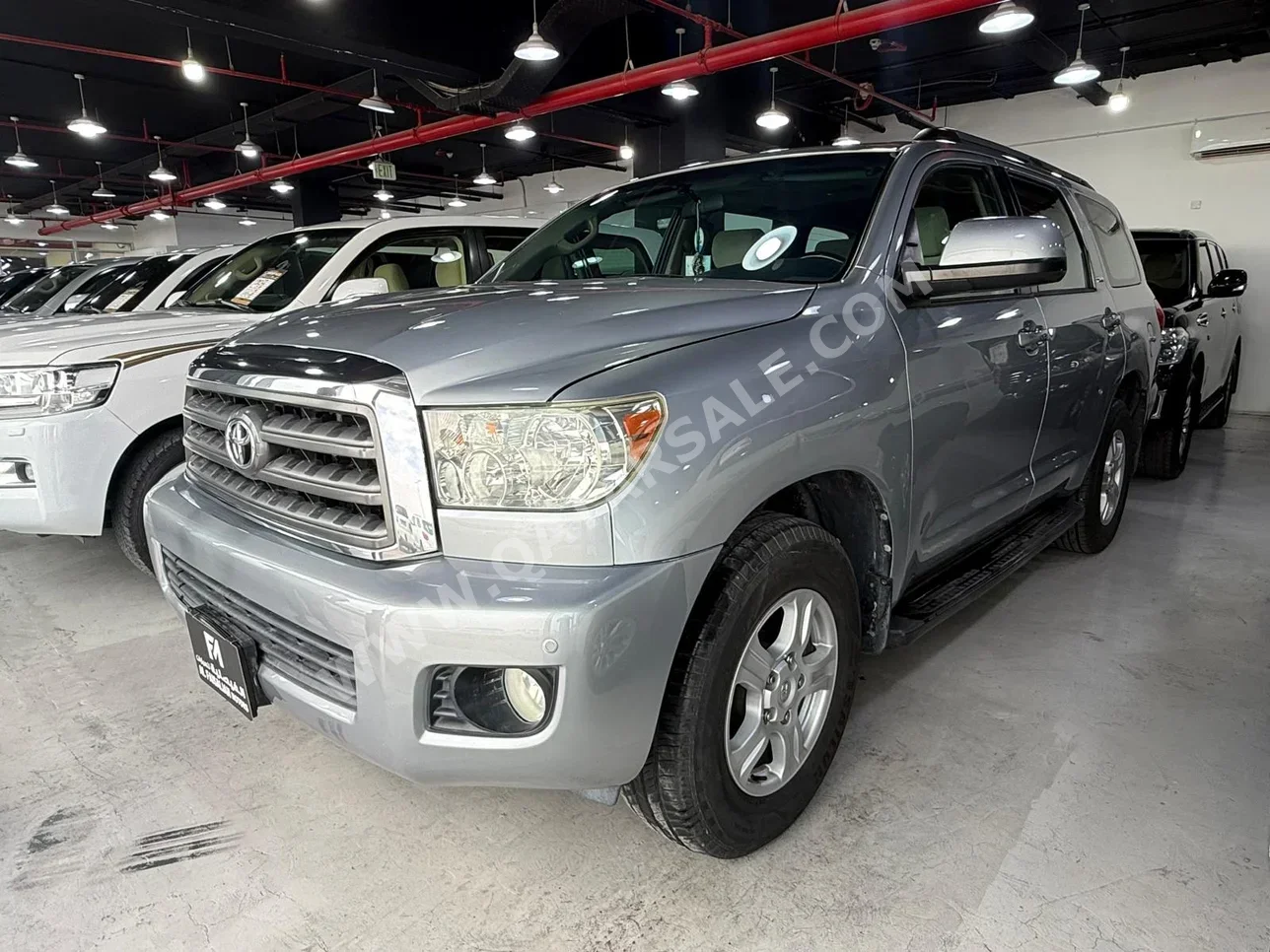 تويوتا  سكويا  اس ار 5  2016  اوتوماتيك  326,000 كم  8 سلندر  دفع رباعي  اس يو في  فضي