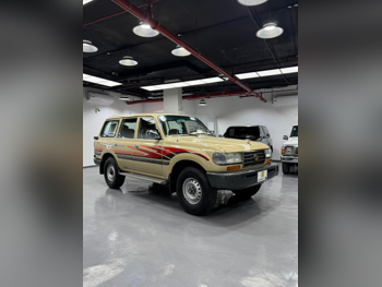 Toyota  Land Cruiser  VX  1997  Automatic  323,000 Km  6 Cylinder  Four Wheel Drive (4WD)  SUV  Beige
