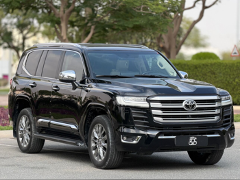 Toyota  Land Cruiser  VX Twin Turbo  2024  Automatic  58,000 Km  6 Cylinder  Four Wheel Drive (4WD)  SUV  Black  With Warranty