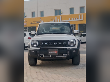 جيتور  تي 2  لكجري  2026  اوتوماتيك  2,500 كم  4 سلندر  دفع رباعي  اس يو في  أبيض  تحت الضمان