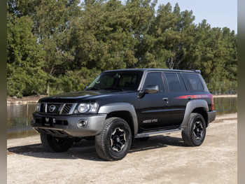 نيسان  باترول  سوبر سفاري  2022  عادي  25,000 كم  6 سلندر  دفع رباعي  اس يو في  أسود  تحت الضمان