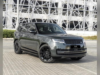لاند روفر  رنج روفر  فوج اتش اس اي  2025  اوتوماتيك  14,000 كم  6 سلندر  دفع رباعي  اس يو في  أخضر غامق  تحت الضمان