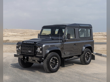 لاند روفر ديفيندر 90 ادفينجر 2016 عادي 38,000 كم 4 سلندر دفع رباعي اس يو في أسود