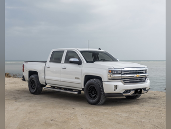 Chevrolet  Silverado  High Country  2016  Automatic  150,000 Km  8 Cylinder  Four Wheel Drive (4WD)  SUV  White